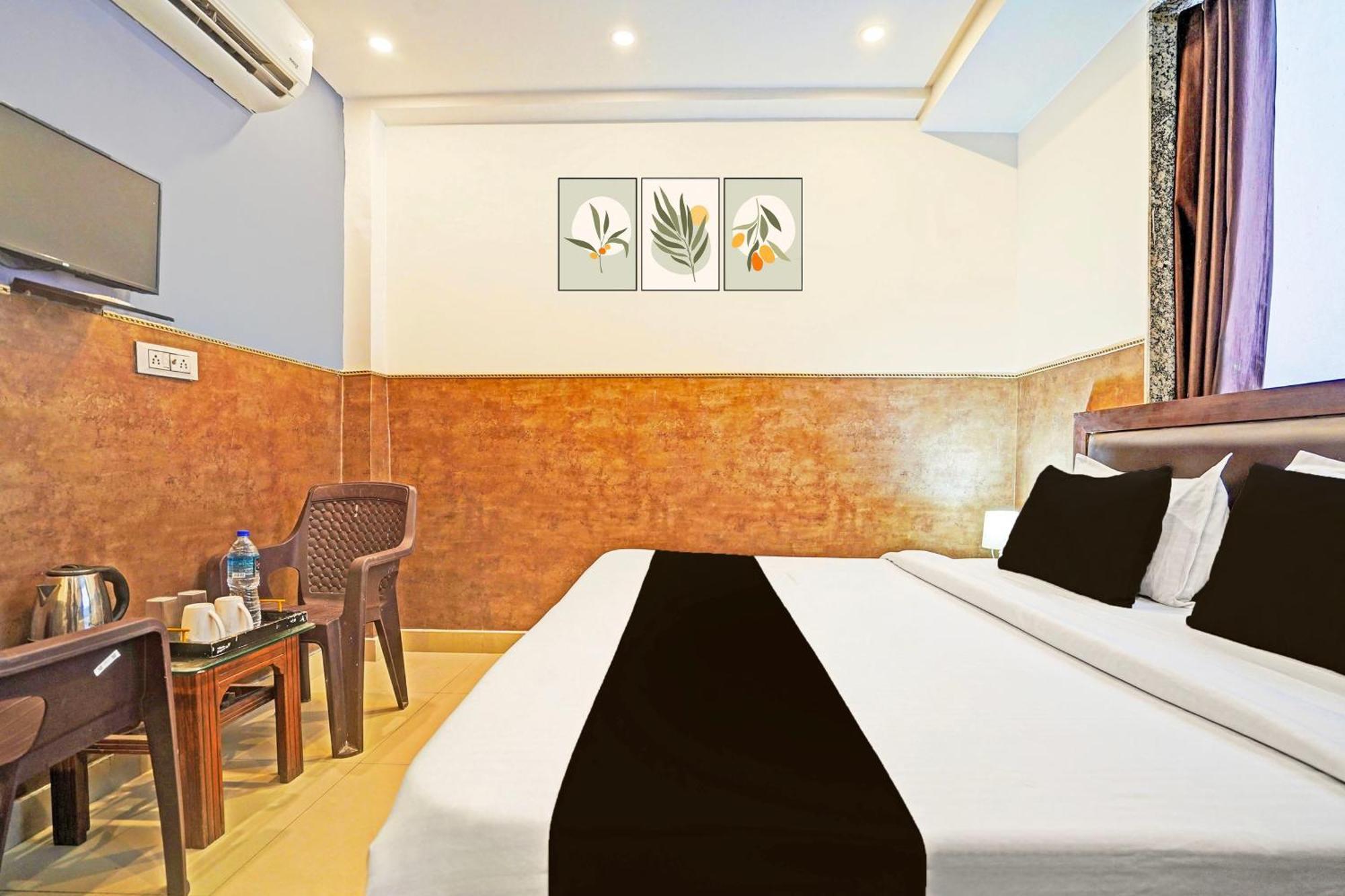 Collection O Tilak Nagar Near Pacific Mall Дели Экстерьер фото